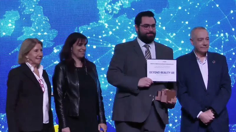 Beyond Reality AR receiving the Industry 4.0 Innovation Award at the Catalonia Digital Innovation Awards 2025.